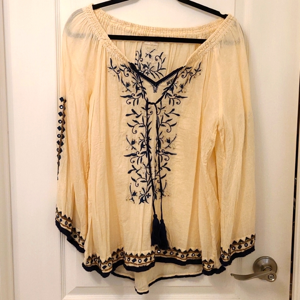 NWOT Embroidered boho style L/S shirt by LulaSoul